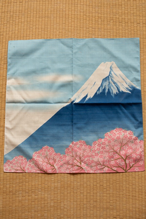 Furoshiki Mont Fuji et fleurs de cerisier
